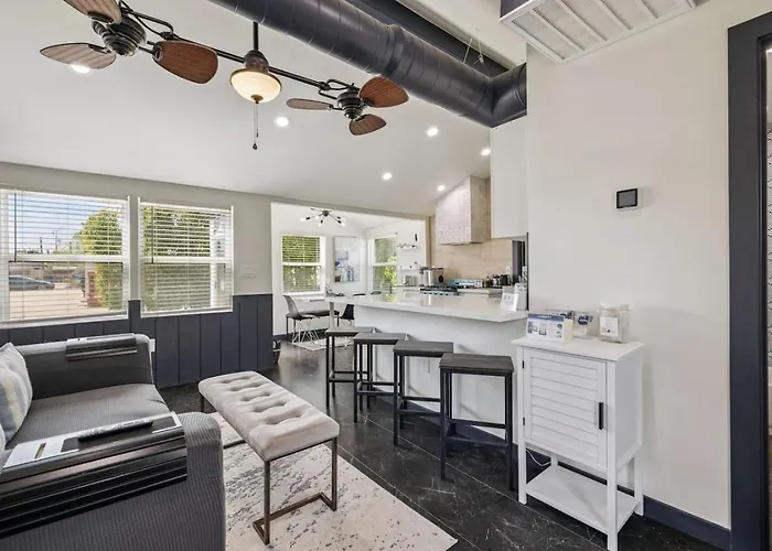 Ferienhaus Downtown Modern Retreat 2 Homes In 1