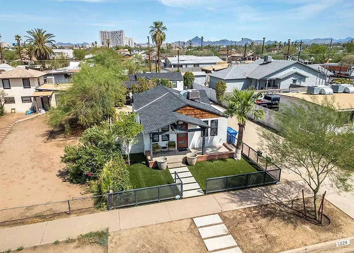 Downtown Modern Retreat 2 Homes In 1 Phoenix
