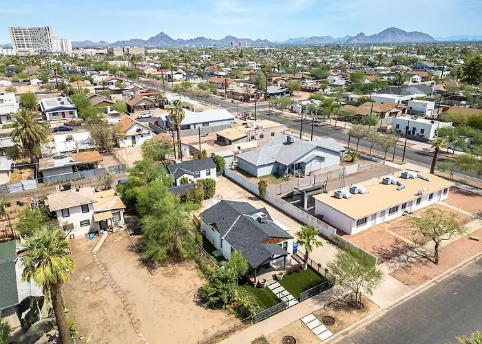 Downtown Modern Retreat 2 Homes In 1 Phoenix